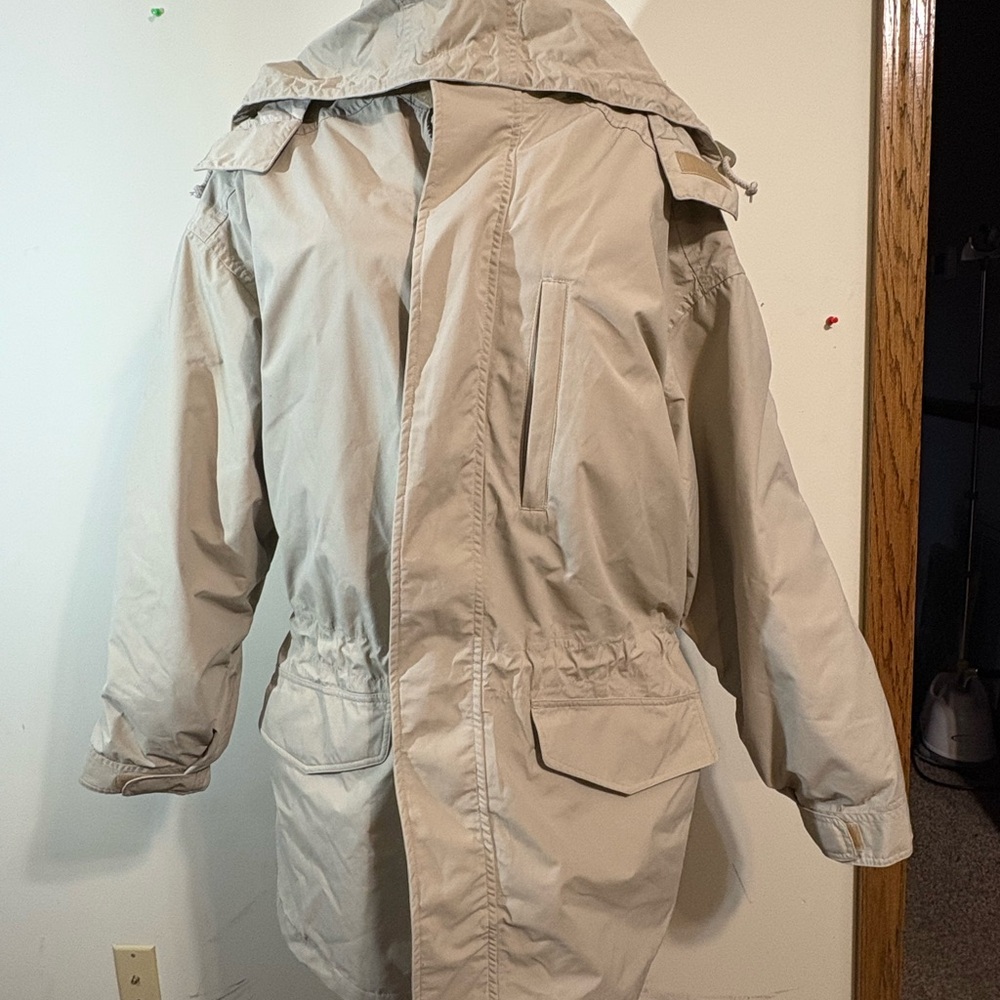 Eddie Bauer Goose Down Insulated Jacket men’s Tan Large Lined Drawstring Waist
